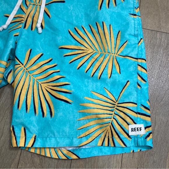 Reef Hawaiian Board Shorts Swim Trunks Floral Size 34 Floral Beach Summer 35x8 - Picture 4 of 10